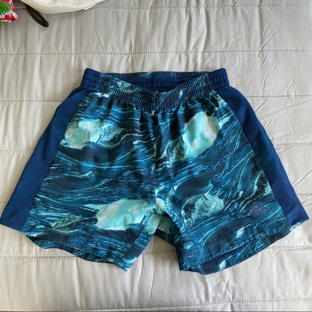 Running athletic short Adidas supernova small blue waves